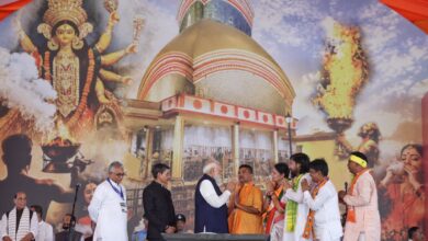 bjp government swearing in ceremony brigade parade ground kolkata crowd suvendu adhikari West Bengal